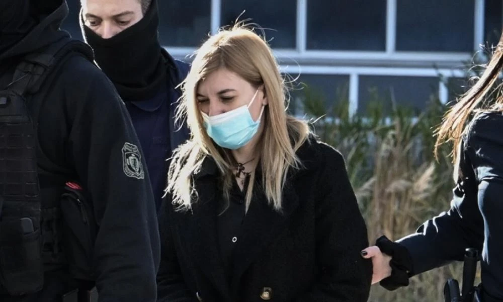Απολογία Ρούλας Πισπιρίγκου: «Παίζουμε τις κουμπάρες εδώ, δεν μιλάμε για κάτι σοβαρό»